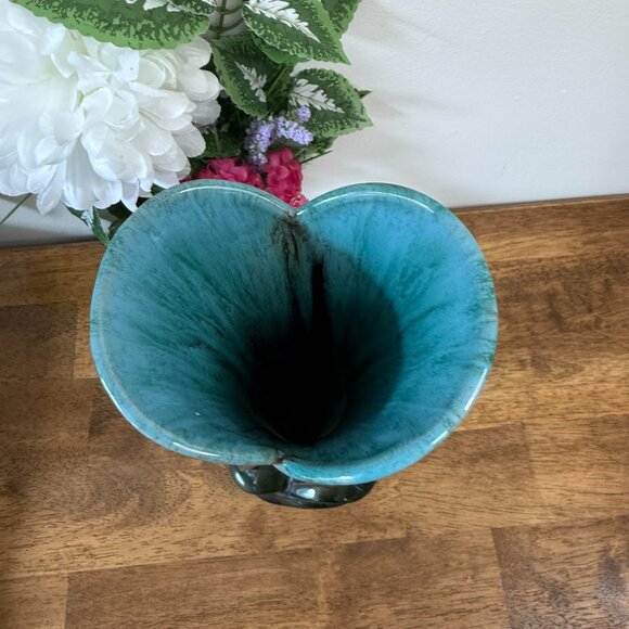 CCC Canadian Art Pottery Vase Mid-Century Modern Teal Green Sculptural Leaf Base - Picture 6 of 6